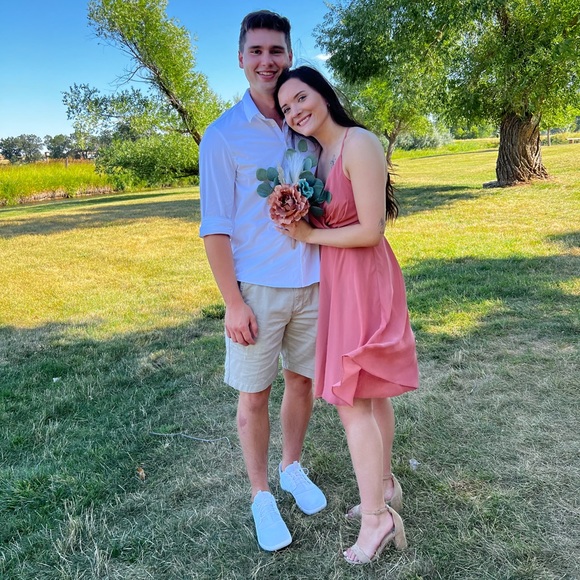 Meet your Posher, Zoe - Picture 3 of 6